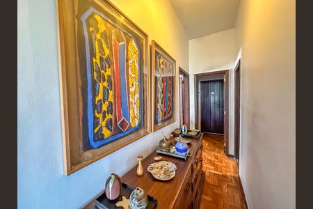 Apartamento à venda com 165m², 3 quartos e 2 vagasCorredor