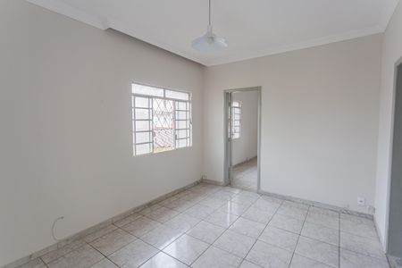 Sala de casa à venda com 4 quartos, 360m² em Sagrada Família, Belo Horizonte