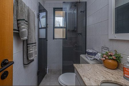 Apartamento à venda com 95m², 3 quartos e 2 vagasbanheiro social_2