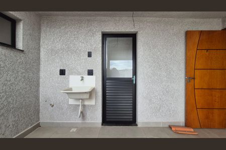 Apartamento à venda com 104m², 2 quartos e 1 vaga Apartamento à venda com 104m², 2 quartos e 1 vagaÁrea de Serviço