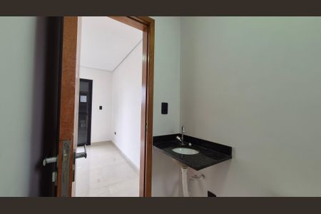 Apartamento à venda com 104m², 2 quartos e 1 vaga Apartamento à venda com 104m², 2 quartos e 1 vagaBanheiro da Suíte