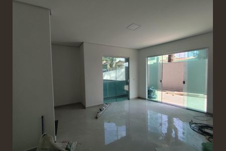 Casa à venda com 3 quartos, 138m² em Vila Eldizia, Santo André