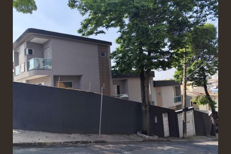Casa à venda com 98m², 3 quartos e 2 vagas
