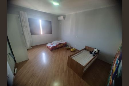 Casa à venda com 234m², 3 quartos e 3 vagas