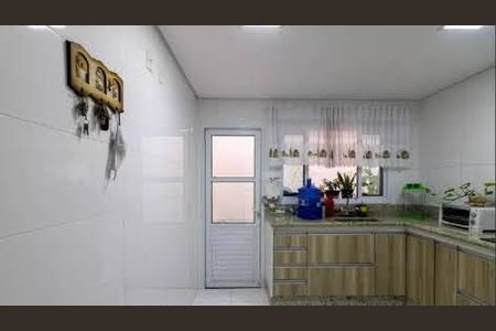 Casa à venda com 3 quartos, 180m² em Vila Pires, Santo André