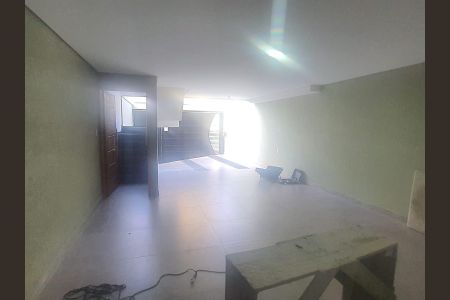 Casa à venda com 3 quartos, 132m² em Parque das Nações, Santo André