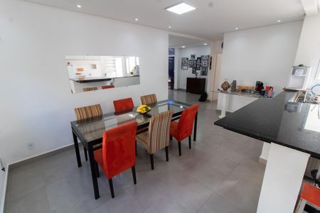 Casa à venda com 200m², 3 quartos e 4 vagasSALA DE JANTAR