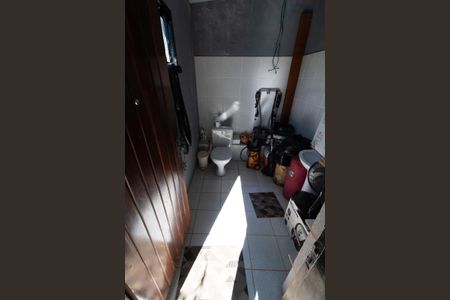 Casa à venda com 200m², 3 quartos e 4 vagasBANHEIRO ÁREA EXTERNA FUNDOS