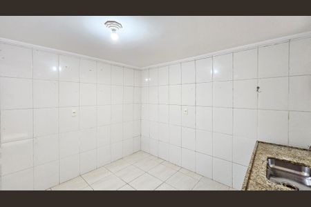 Cozinha de casa para alugar com 1 quarto, 27m² em Ayrosa, Osasco