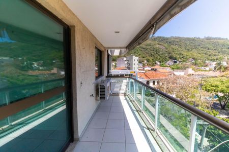 Varanda de apartamento para alugar com 2 quartos, 90m² em São Francisco, Niterói