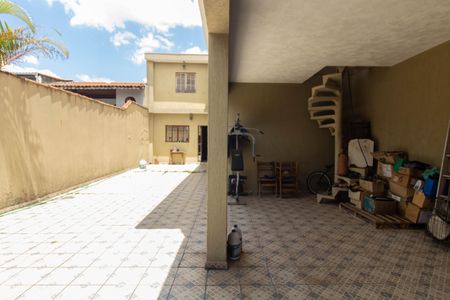 Casa à venda com 150m², 2 quartos e 2 vagas Casa à venda com 150m², 2 quartos e 2 vagasQuintal