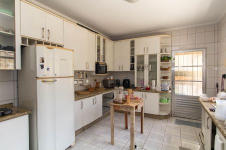 Casa à venda com 150m², 2 quartos e 2 vagas Casa à venda com 150m², 2 quartos e 2 vagasCozinha