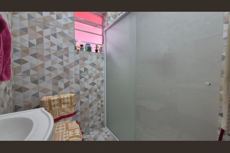 Casa à venda com 80m², 2 quartos e 2 vagasBanheiro