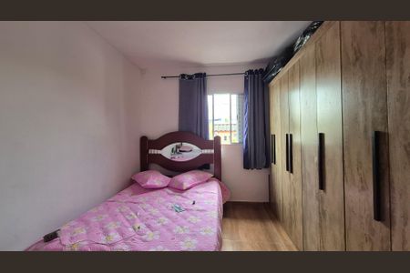 Casa à venda com 80m², 2 quartos e 2 vagasQuarto