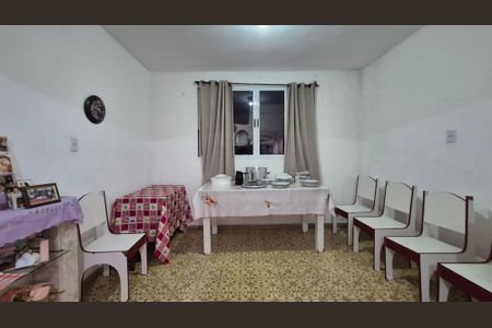 Casa à venda com 80m², 2 quartos e 2 vagasCozinha