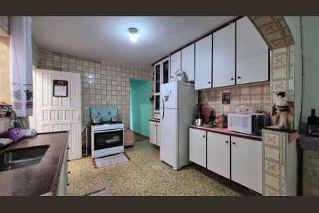 Casa à venda com 80m², 2 quartos e 2 vagasCozinha