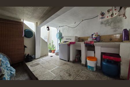Casa à venda com 80m², 2 quartos e 2 vagasLavanderia