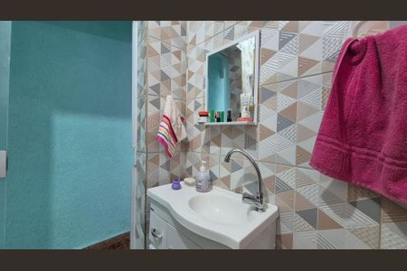 Casa à venda com 80m², 2 quartos e 2 vagasBanheiro