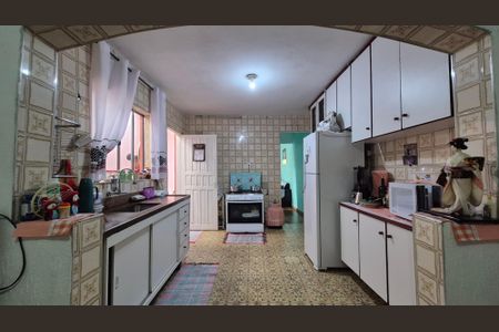 Casa à venda com 80m², 2 quartos e 2 vagasCozinha