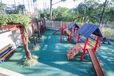 Apartamento à venda com 110m², 3 quartos e 2 vagasÁrea comum - Playground