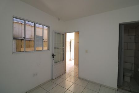 Sala/Cozinha de casa para alugar com 1 quarto, 30m² em Jardim Santa Teresinha, São Paulo