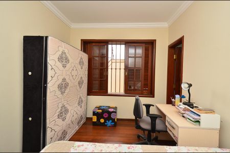 Casa à venda com 250m², 3 quartos e 4 vagas Casa à venda com 250m², 3 quartos e 4 vagasSuite 1