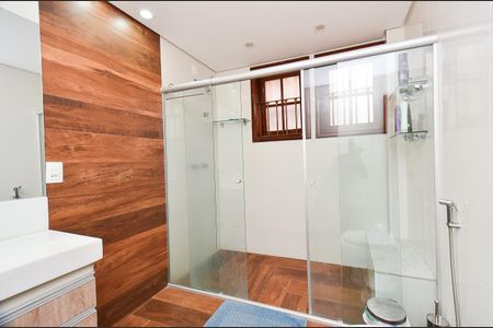 Casa à venda com 250m², 3 quartos e 4 vagas Casa à venda com 250m², 3 quartos e 4 vagasBanheiro Suite 2