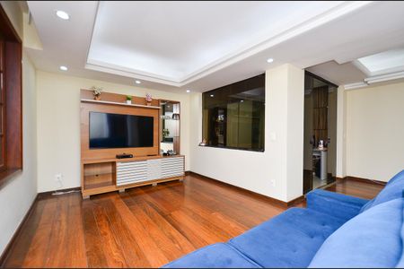 Sala de Estar de casa à venda com 3 quartos, 250m² em Fernão Dias, Belo Horizonte