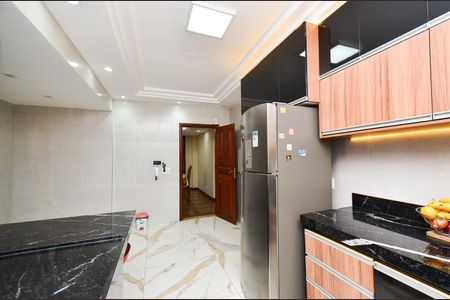 Casa à venda com 250m², 3 quartos e 4 vagas Casa à venda com 250m², 3 quartos e 4 vagasCozinha