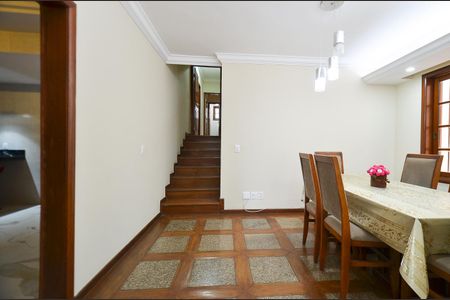 Casa à venda com 250m², 3 quartos e 4 vagas Casa à venda com 250m², 3 quartos e 4 vagasSala de Jantar