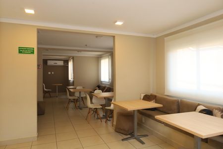 Apartamento para alugar com 45m², 2 quartos e sem vagaÁrea comum - Salão de festas