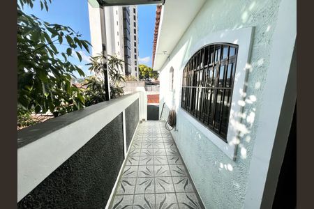 Casa à venda com 164m², 3 quartos e 3 vagas Casa à venda com 164m², 3 quartos e 3 vagasCorredor