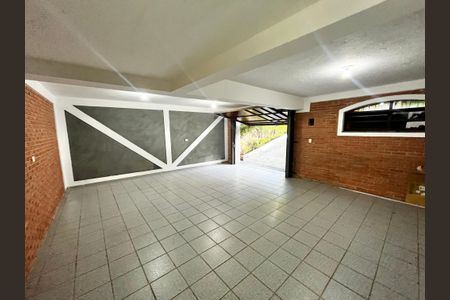 Casa à venda com 164m², 3 quartos e 3 vagas Casa à venda com 164m², 3 quartos e 3 vagasGaragem