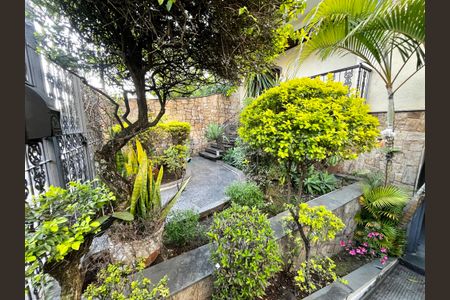 Casa à venda com 164m², 3 quartos e 3 vagas Casa à venda com 164m², 3 quartos e 3 vagasJardim