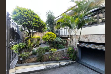 Casa à venda com 164m², 3 quartos e 3 vagas Casa à venda com 164m², 3 quartos e 3 vagasJardim