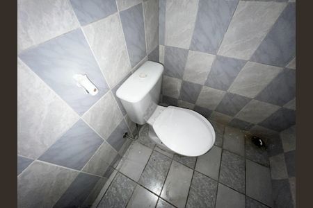 Casa à venda com 164m², 3 quartos e 3 vagas Casa à venda com 164m², 3 quartos e 3 vagasBanheiro da garagem