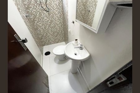 Casa à venda com 164m², 3 quartos e 3 vagas Casa à venda com 164m², 3 quartos e 3 vagasBanheiro Casa 2