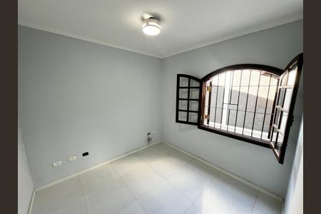 Casa à venda com 164m², 3 quartos e 3 vagas Casa à venda com 164m², 3 quartos e 3 vagasQuarto Casa 2