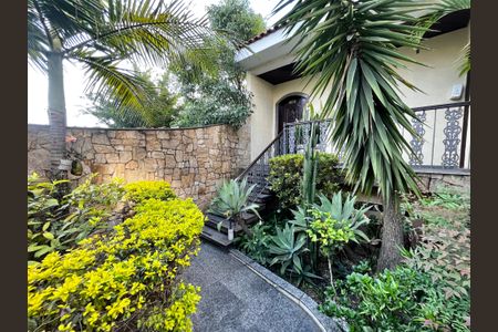 Casa à venda com 164m², 3 quartos e 3 vagas Casa à venda com 164m², 3 quartos e 3 vagasJardim