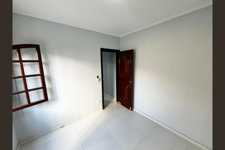 Casa à venda com 164m², 3 quartos e 3 vagas Casa à venda com 164m², 3 quartos e 3 vagasQuarto Casa 2