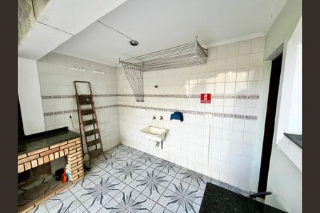 Casa à venda com 164m², 3 quartos e 3 vagas Casa à venda com 164m², 3 quartos e 3 vagasQuintal / lavanderia