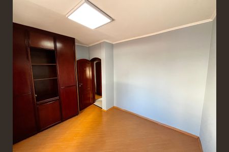 Casa à venda com 164m², 3 quartos e 3 vagas Casa à venda com 164m², 3 quartos e 3 vagasQuarto 1