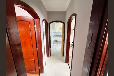 Casa à venda com 164m², 3 quartos e 3 vagas Casa à venda com 164m², 3 quartos e 3 vagasCorredor