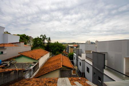 Casa à venda com 215m², 3 quartos e 2 vagasVista do quarto 2