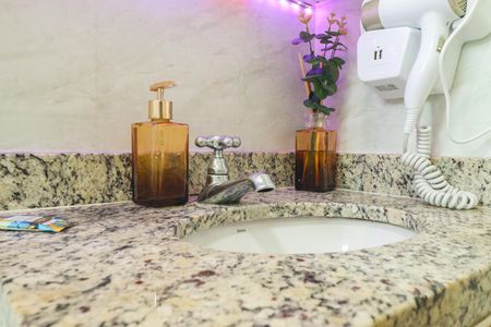 Apartamento à venda com 65m², 3 quartos e 1 vaga Apartamento à venda com 65m², 3 quartos e 1 vagaBanheiro