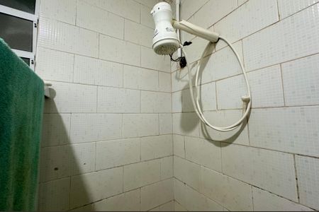 Apartamento para alugar com 60m², 2 quartos e sem vagaBanheiro