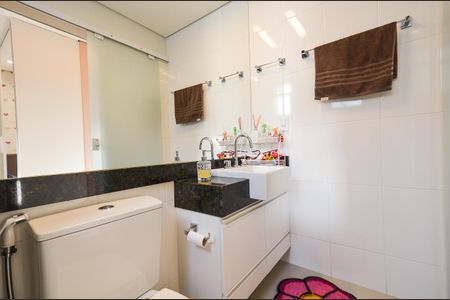 Apartamento à venda com 147m², 4 quartos e 4 vagasBanheiro da Suíte 1