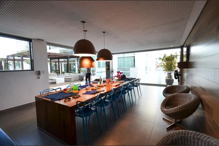 Apartamento à venda com 147m², 4 quartos e 4 vagasÁrea comum - Churrasqueira