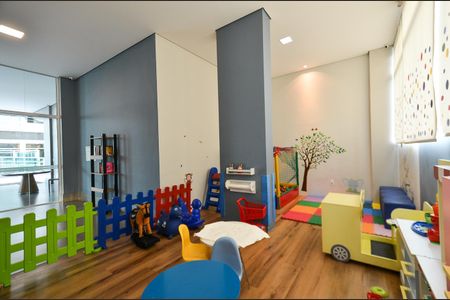 Apartamento à venda com 147m², 4 quartos e 4 vagasÁrea comum - Playground