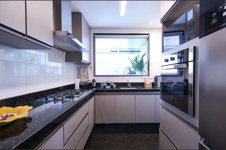 Apartamento à venda com 147m², 4 quartos e 4 vagasCozinha